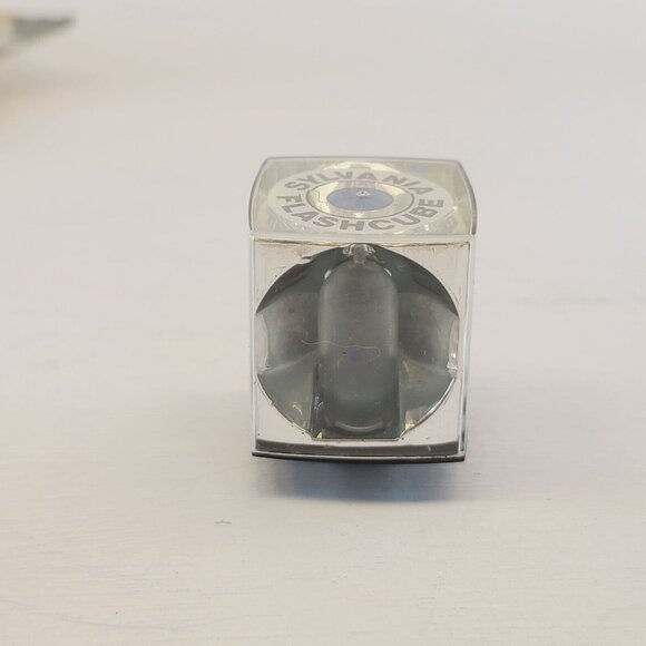 Vintage Sylvania Blue Dot 4 Packs of 3 Total 12 Flashcubes - Picture 5 of 7